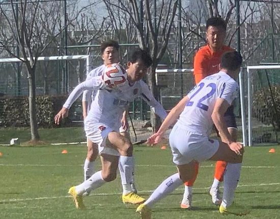 曼联本轮3-2逆转维拉。